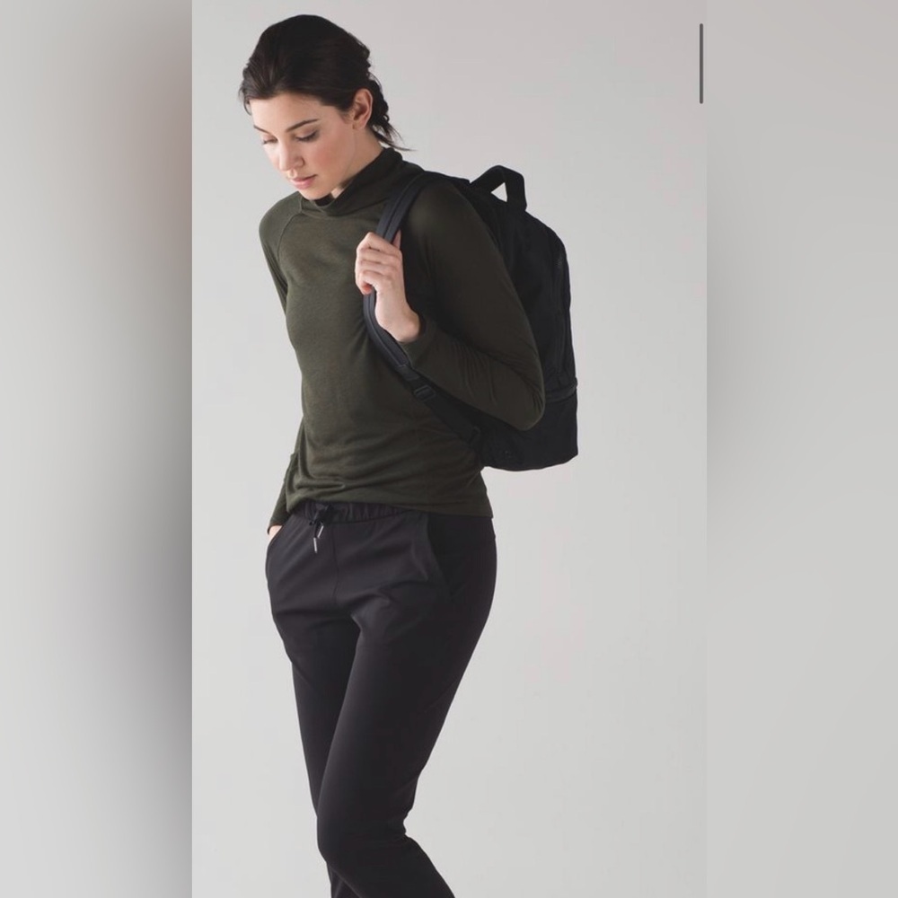 Lululemon Breathe-a-wool long sleeve dark olive small